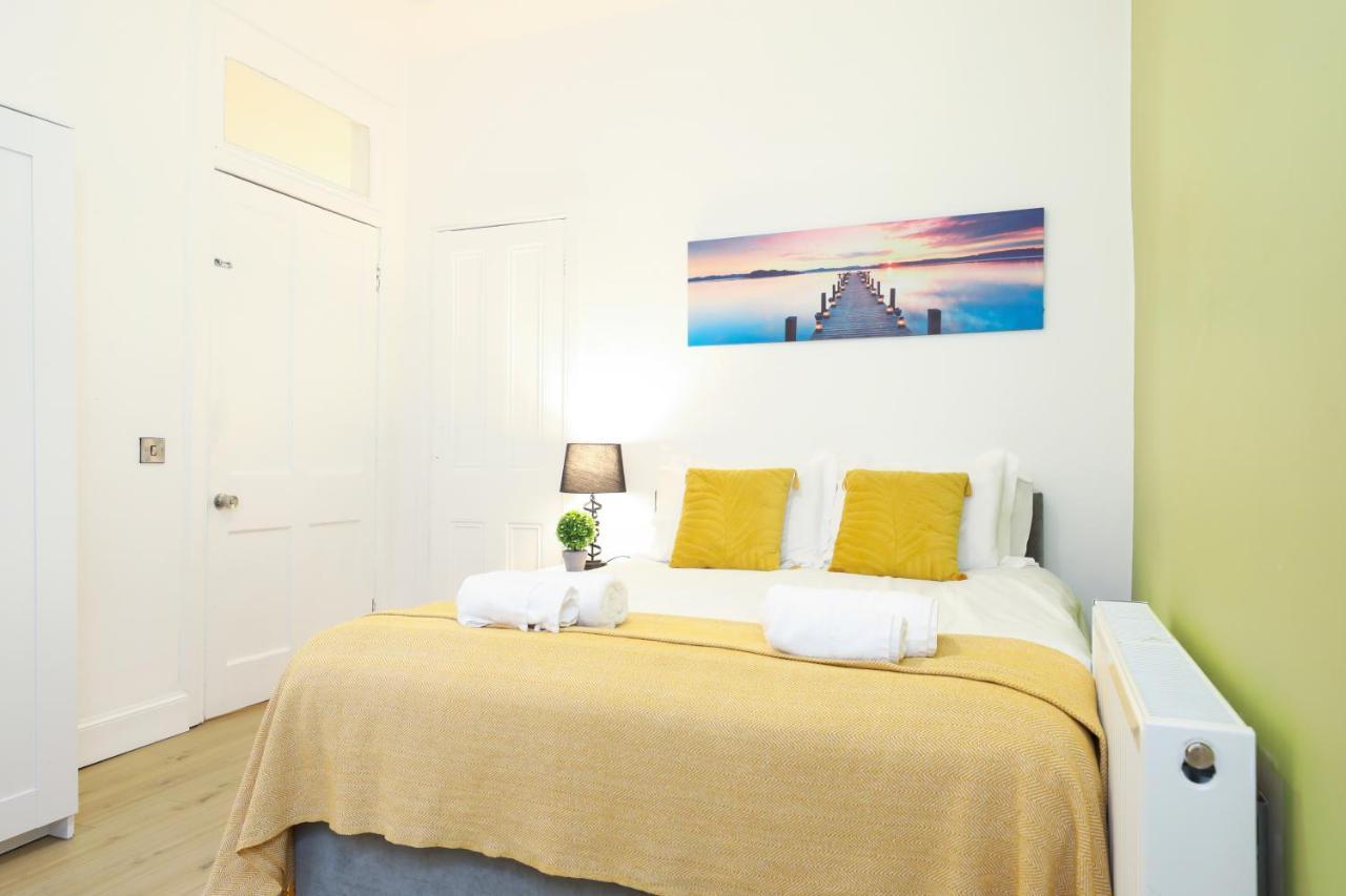 Stunning Modern 3 Bedroom Apartment Edimburgo Exterior foto