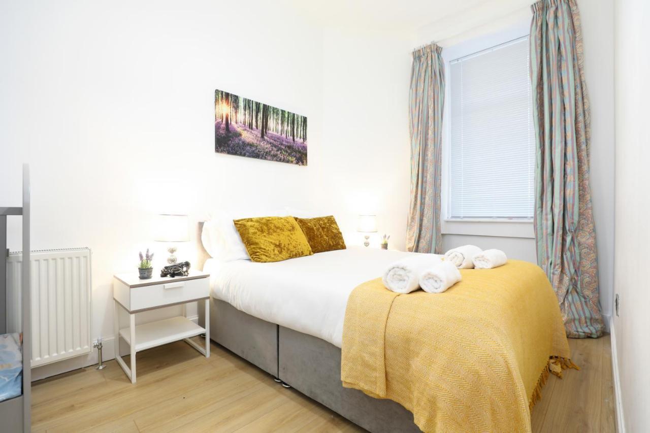 Stunning Modern 3 Bedroom Apartment Edimburgo Exterior foto